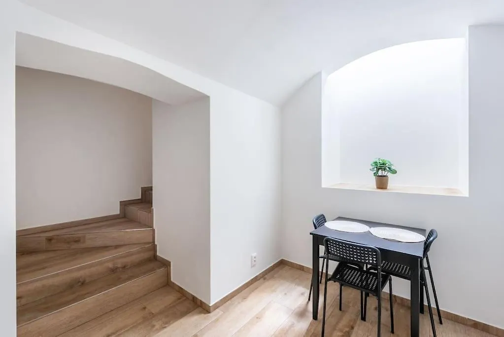Milano Apartment Praag 0*,  Tsjechië
